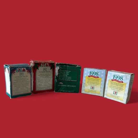 5 pcs Collector’s Christmas Figurine Ornament Set - Picture 2 of 2